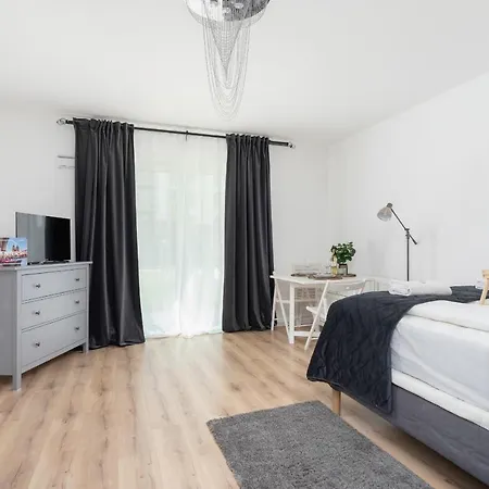Elegant Pet-friendly In By Renters דירה קרקוב