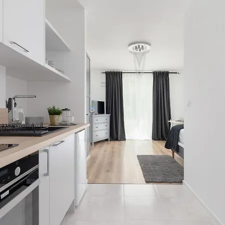 Elegant Pet-friendly In By Renters