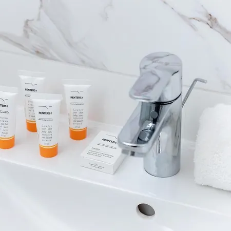 Elegant Pet-friendly In By Renters 公寓